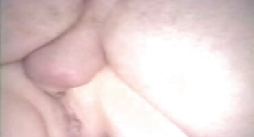 sex rapper Busty lil lava rửa âm hộ của cô trong phòng tắm, hút vòi nước và được sex khiêu dâm fucked.